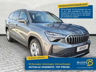 Schräge Frontansicht auf einen Skoda Kodiaq , freigestellt