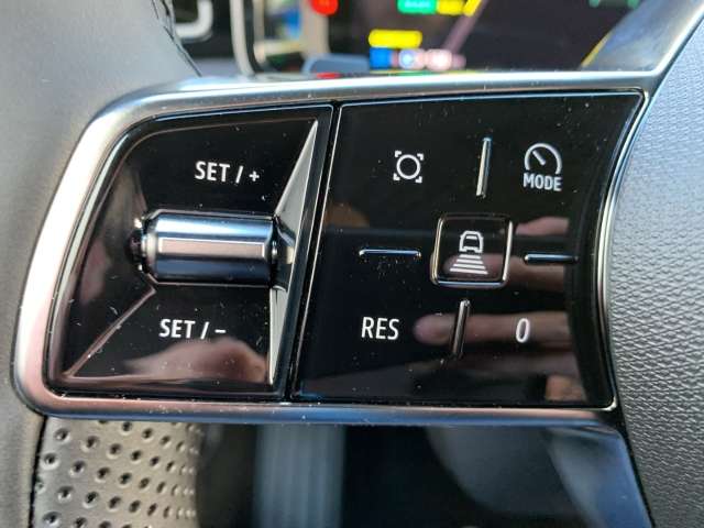 Fahrzeugbild eines Renault 5 E-TECH