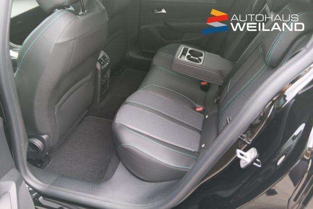 Fahrzeugbild eines Peugeot 408