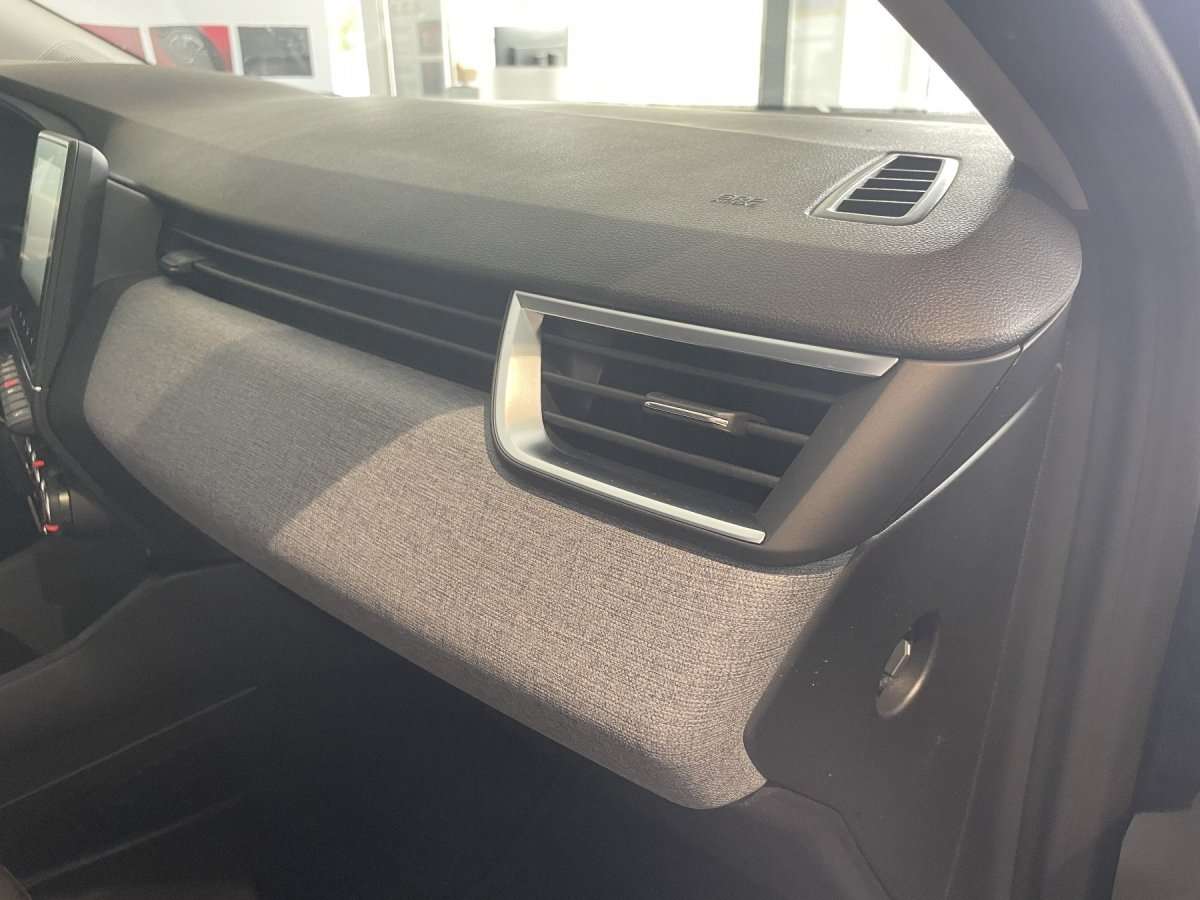 Fahrzeugbild eines Renault Clio