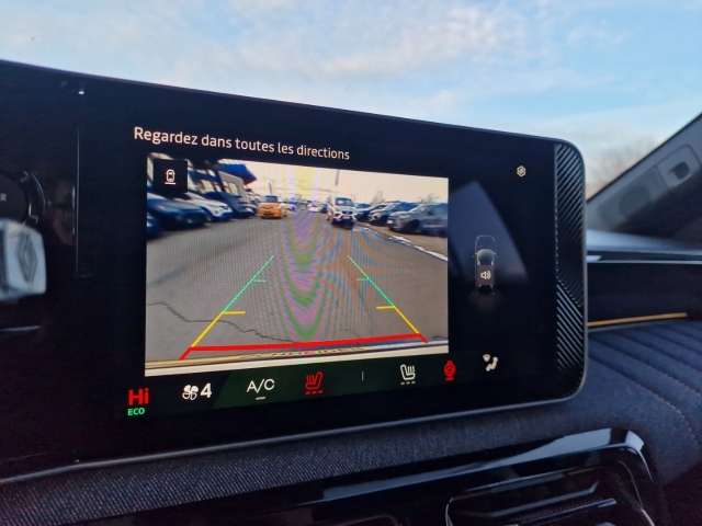 Fahrzeugbild eines Renault 4 E-TECH