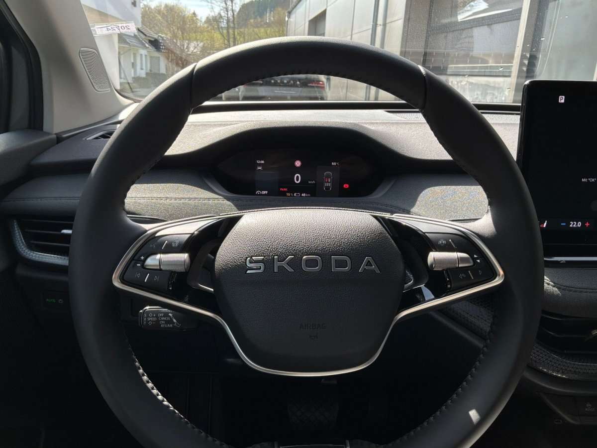 Fahrzeugbild eines Skoda ELROQ