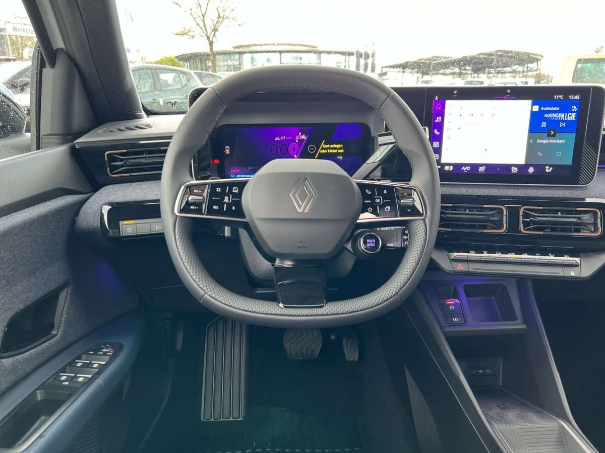 Fahrzeugbild eines Renault 4 E-TECH