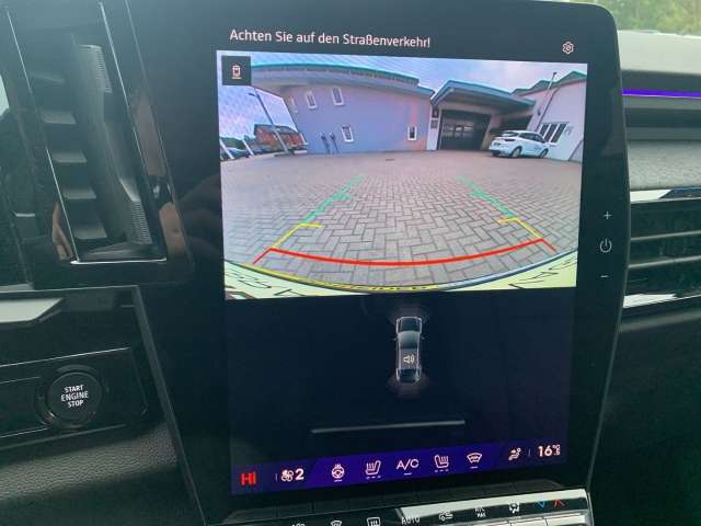 Fahrzeugbild eines Renault Rafale