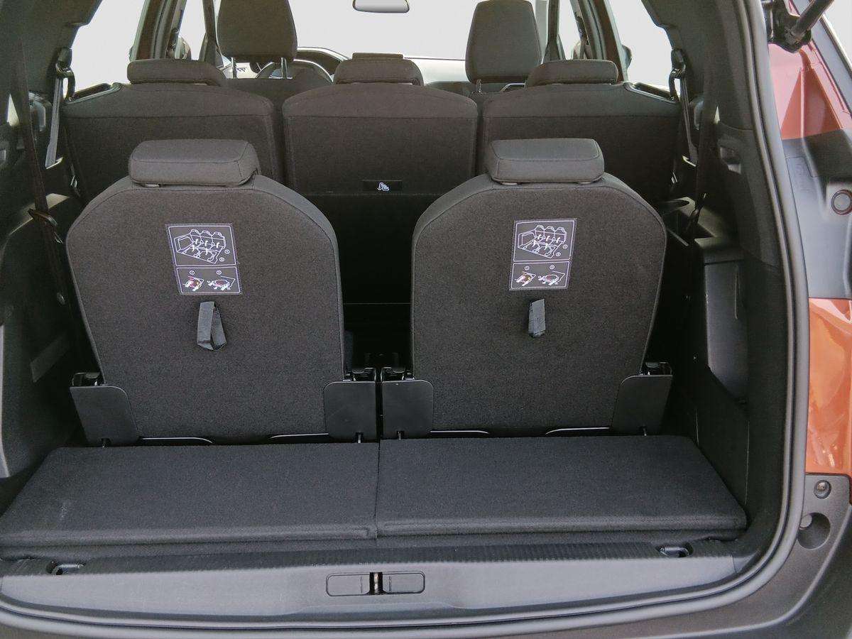 Fahrzeugbild eines Peugeot 5008