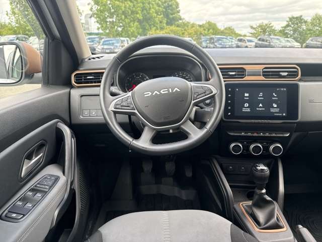 Fahrzeugbild eines Dacia Duster