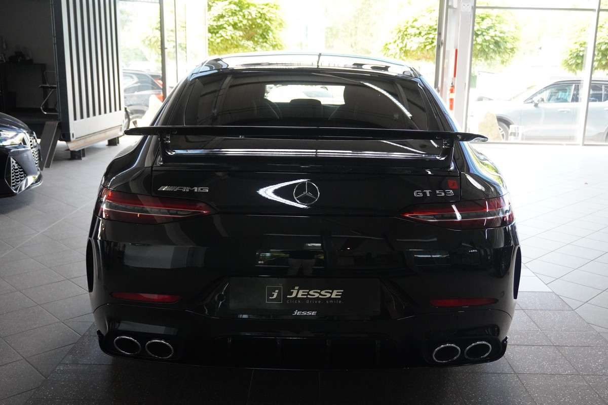 Fahrzeugbild eines Mercedes-Benz AMG GT