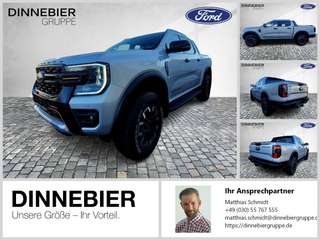 Schräge Frontansicht auf einen Ford Ranger , freigestellt