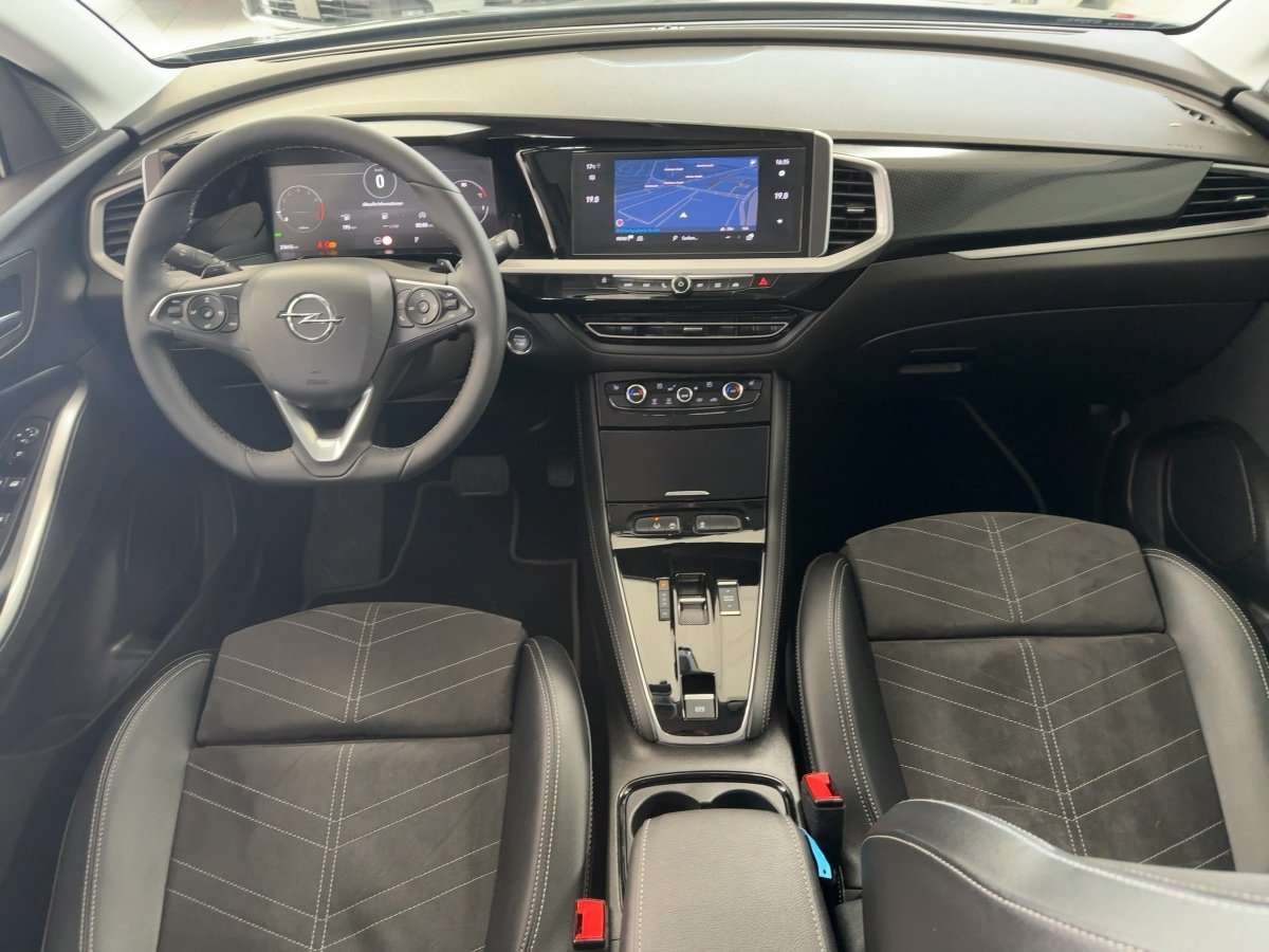 Fahrzeugbild eines Opel Grandland X