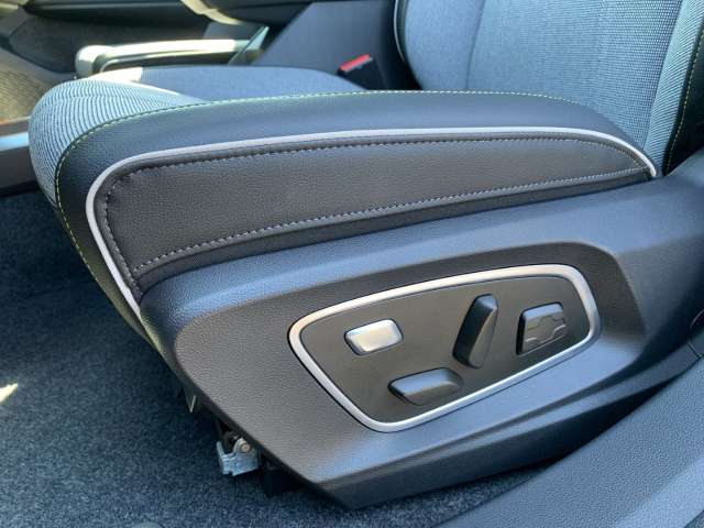 Fahrzeugbild eines Renault Scenic E-TECH