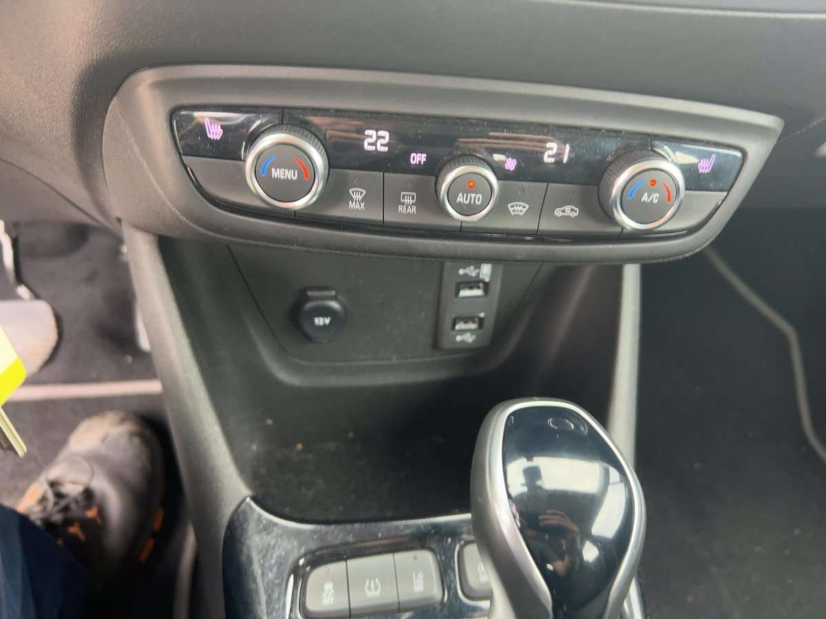 Fahrzeugbild eines Opel Crossland X