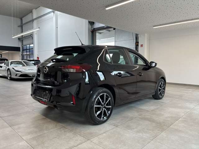 Fahrzeugbild eines Opel Corsa