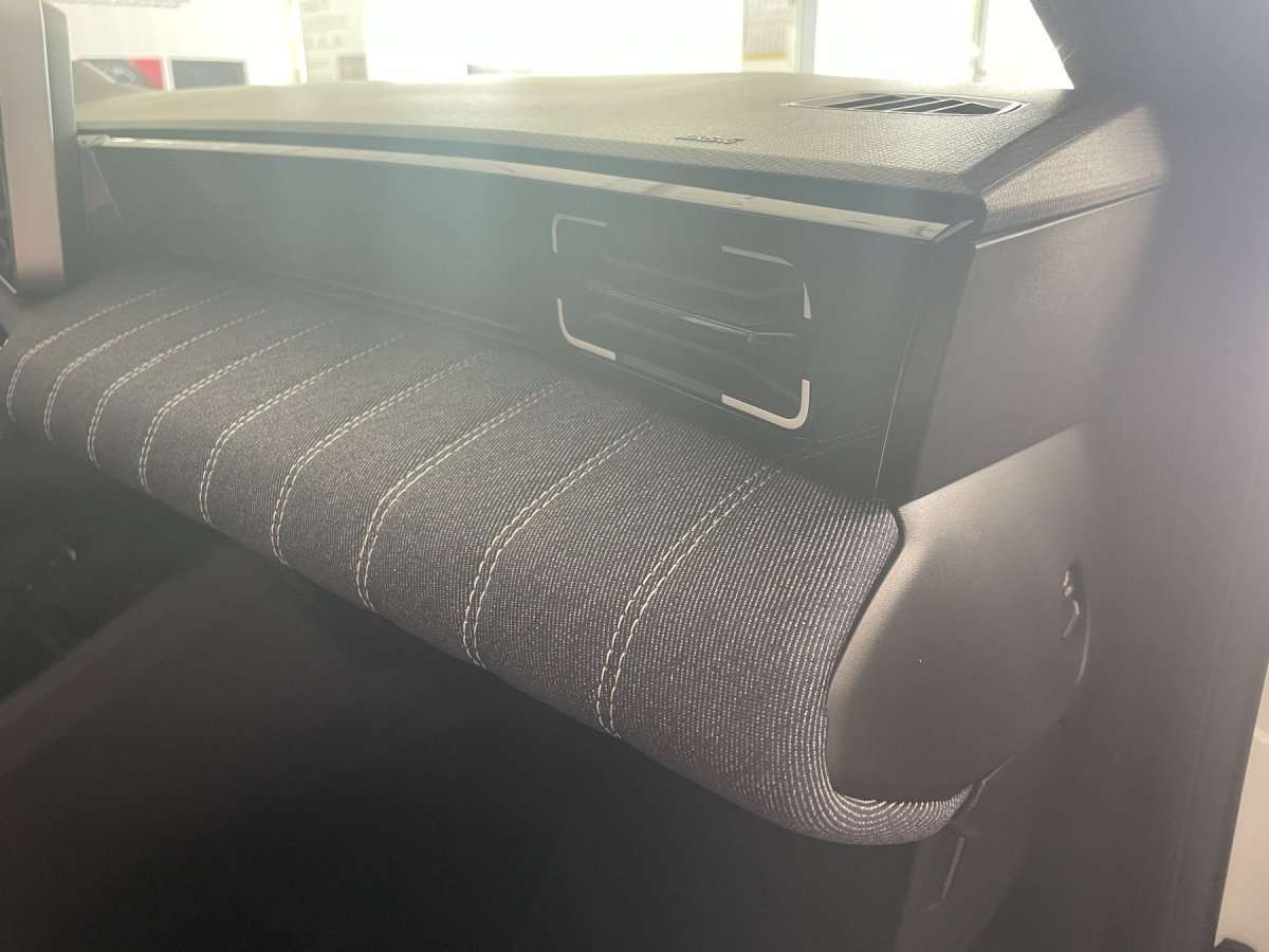 Fahrzeugbild eines Renault 5 E-TECH