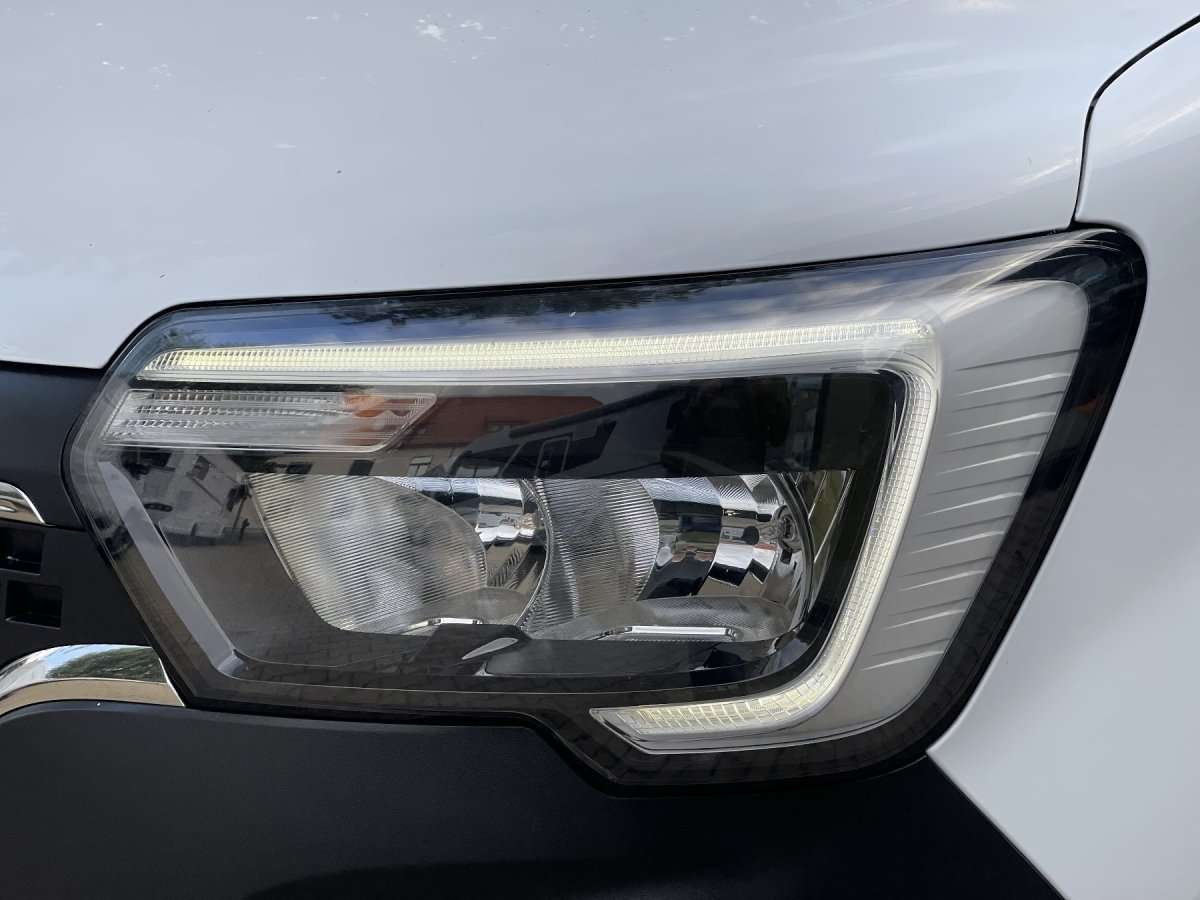 Fahrzeugbild eines Renault Master