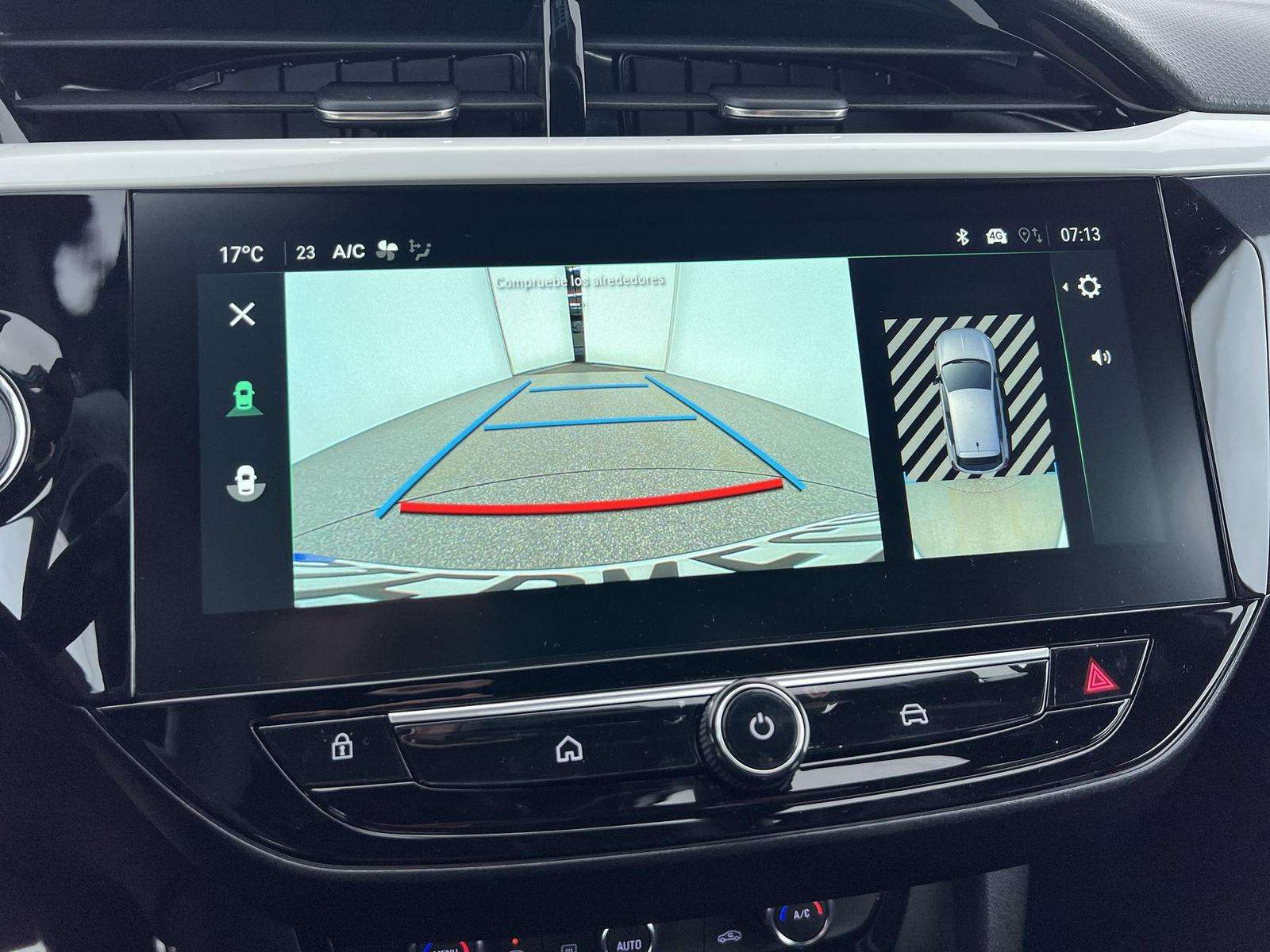 Fahrzeugbild eines Opel Corsa