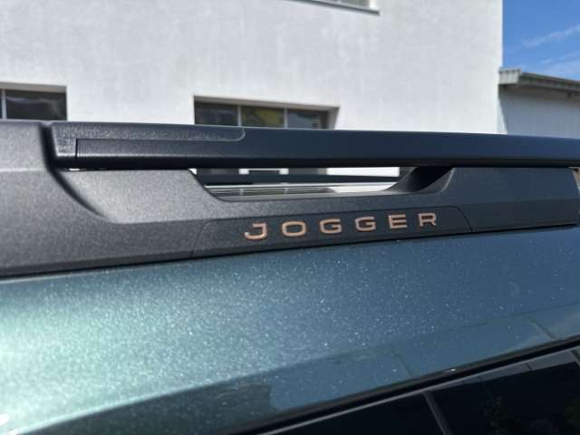 Fahrzeugbild eines Dacia Jogger