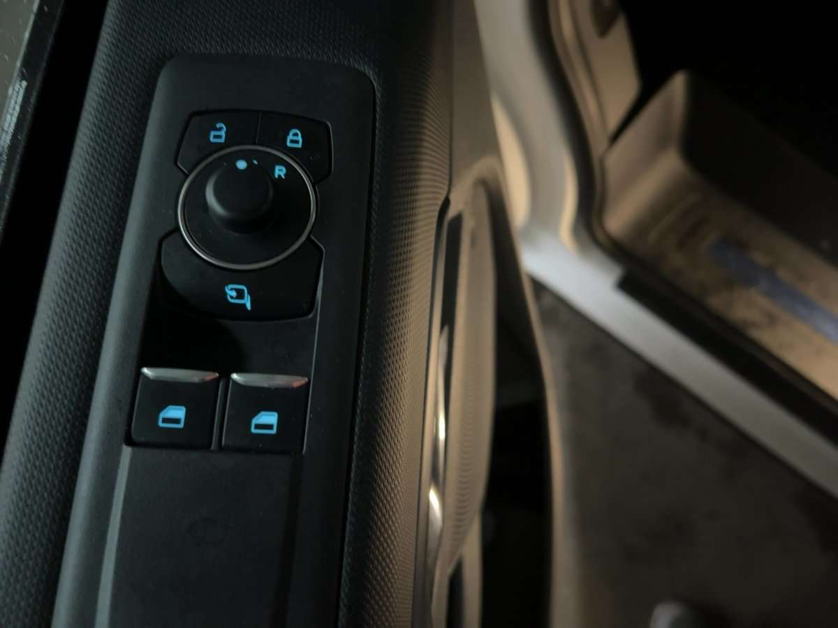 Fahrzeugbild eines Ford Tourneo Custom