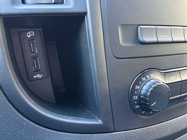 Fahrzeugbild eines Mercedes-Benz eVito