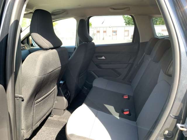 Fahrzeugbild eines Dacia Duster