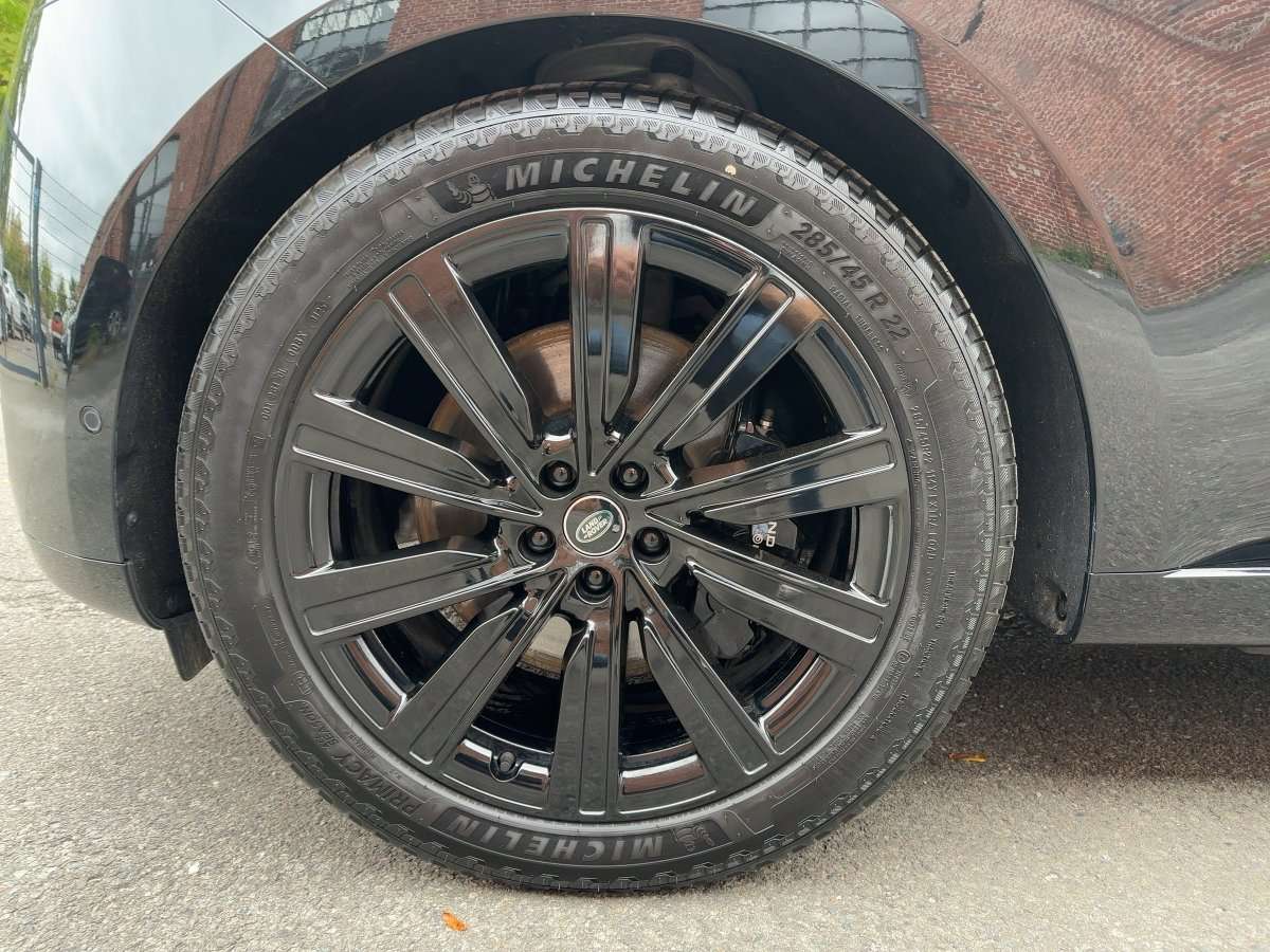 Fahrzeugbild eines Land Rover Range Rover