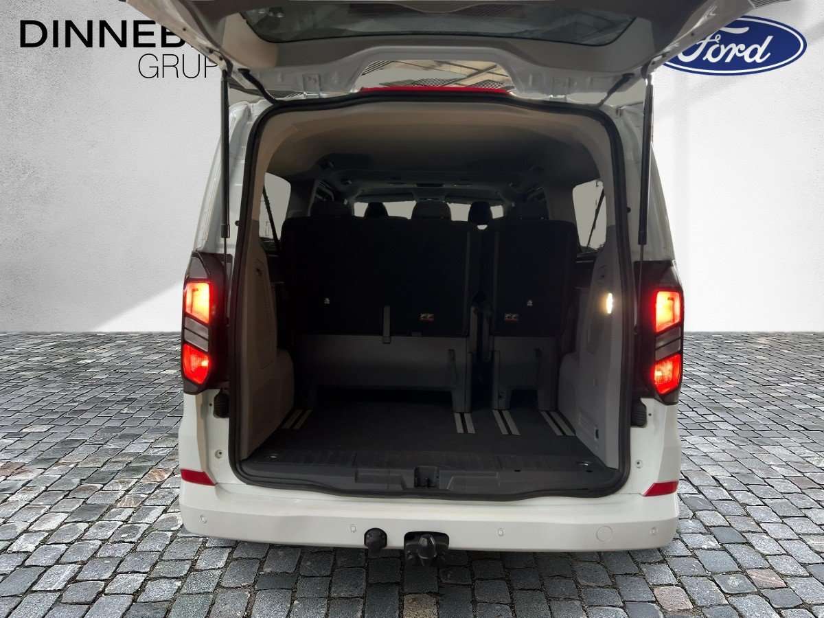 Fahrzeugbild eines Ford Tourneo Custom