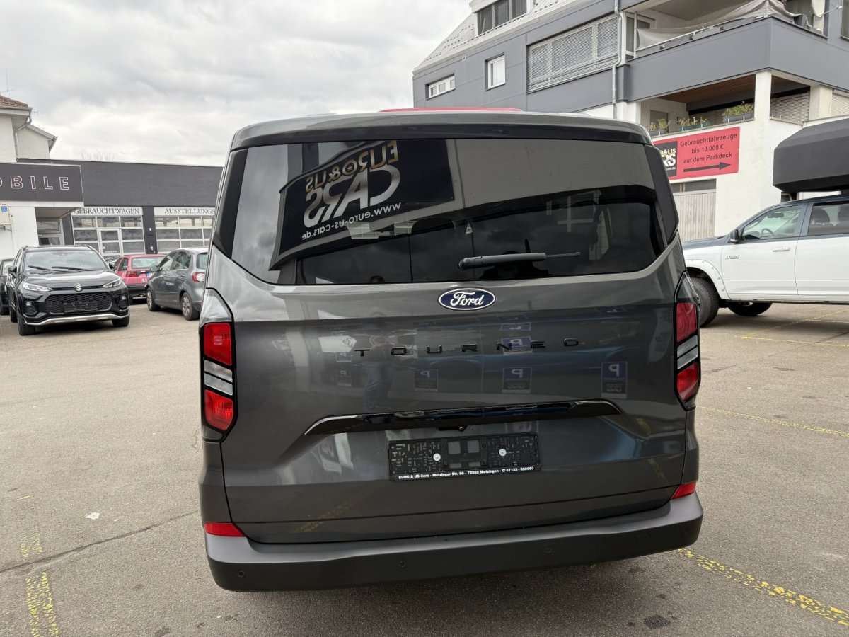 Fahrzeugbild eines Ford Tourneo Custom