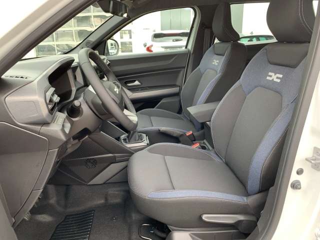 Fahrzeugbild eines Dacia Duster