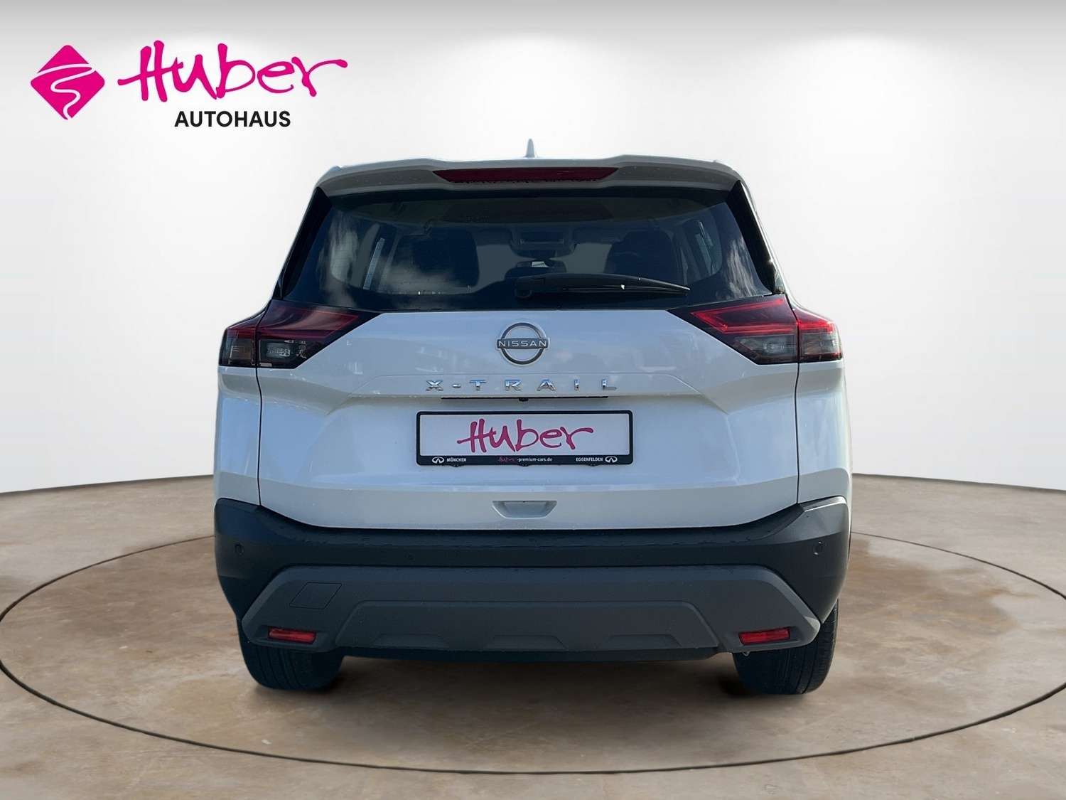 Fahrzeugbild eines Nissan X-TRAIL