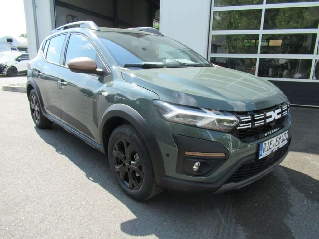 Fahrzeugbild eines Dacia Sandero