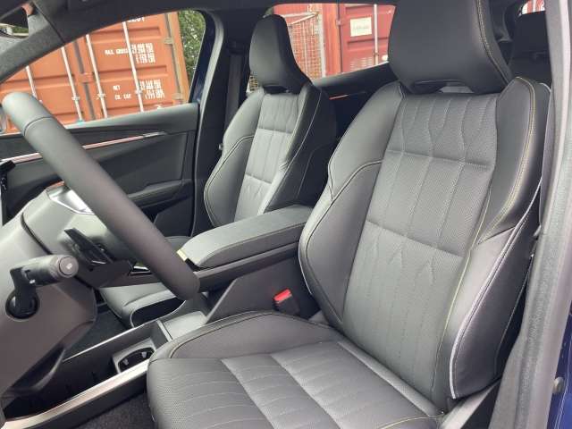 Fahrzeugbild eines Renault Scenic E-TECH