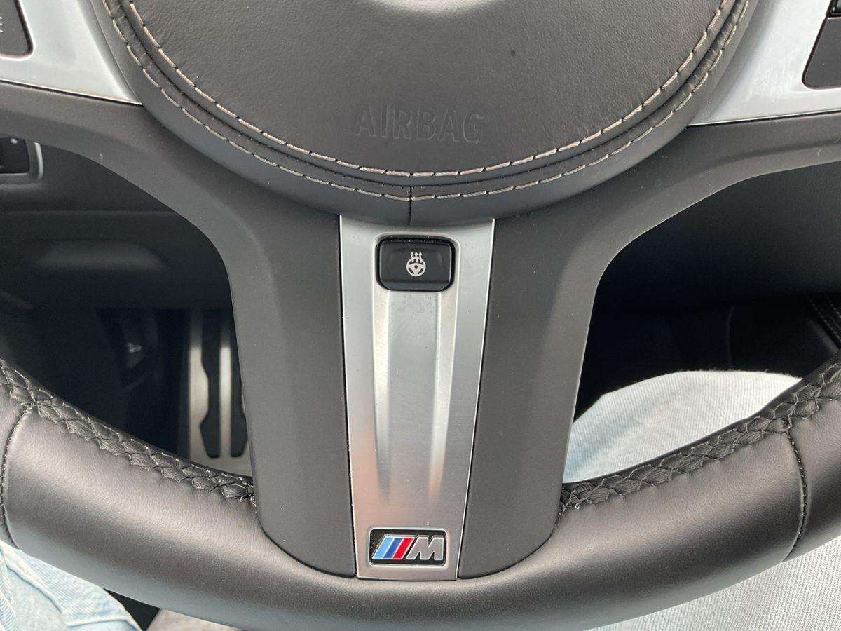 Fahrzeugbild eines BMW X6
