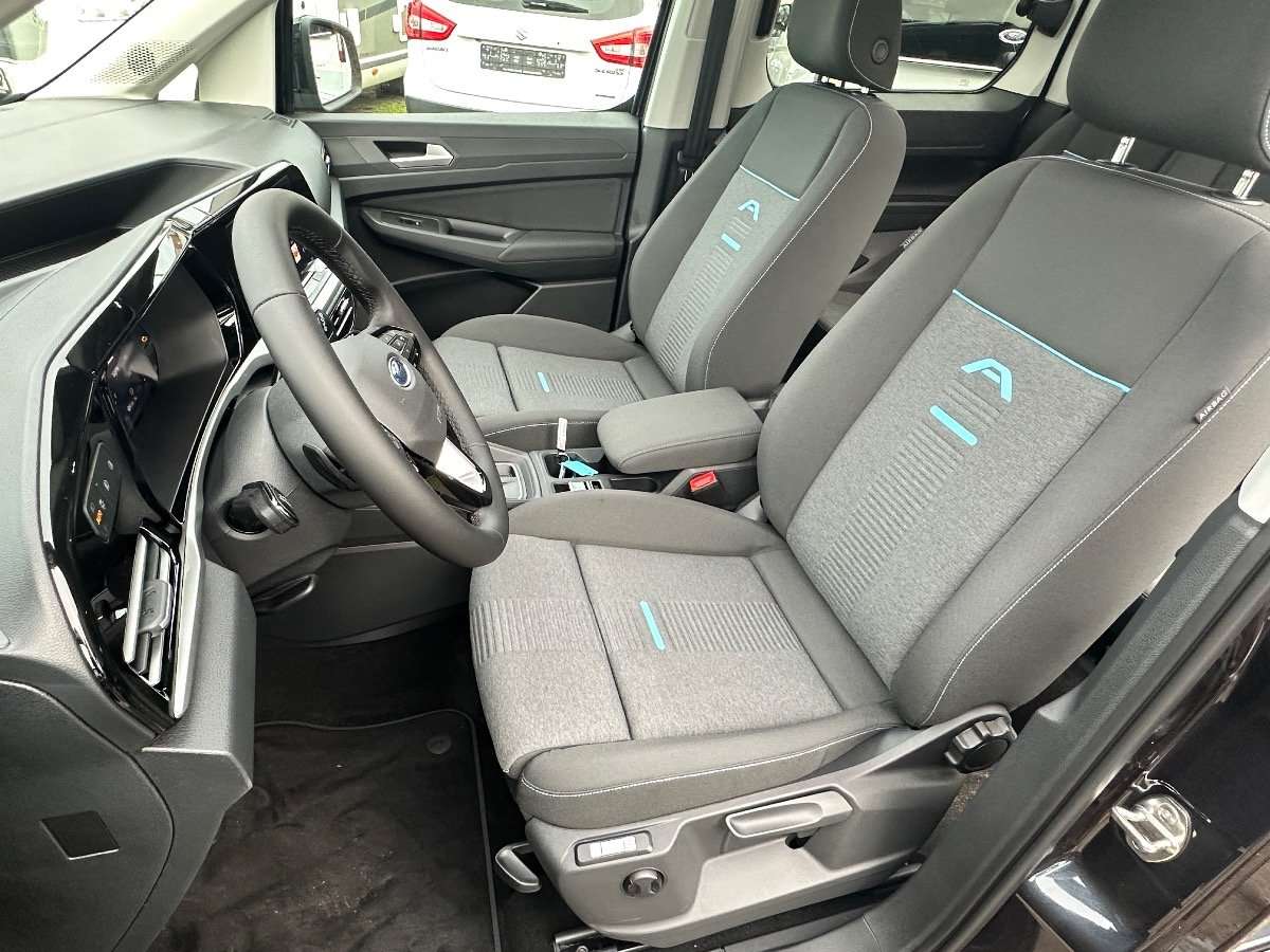 Fahrzeugbild eines Ford Grand Tourneo