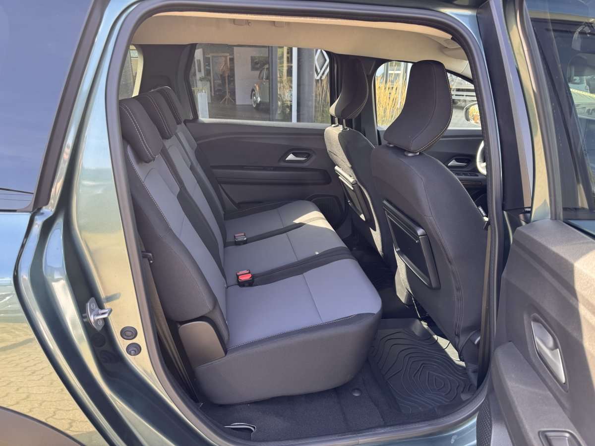 Fahrzeugbild eines Dacia Jogger