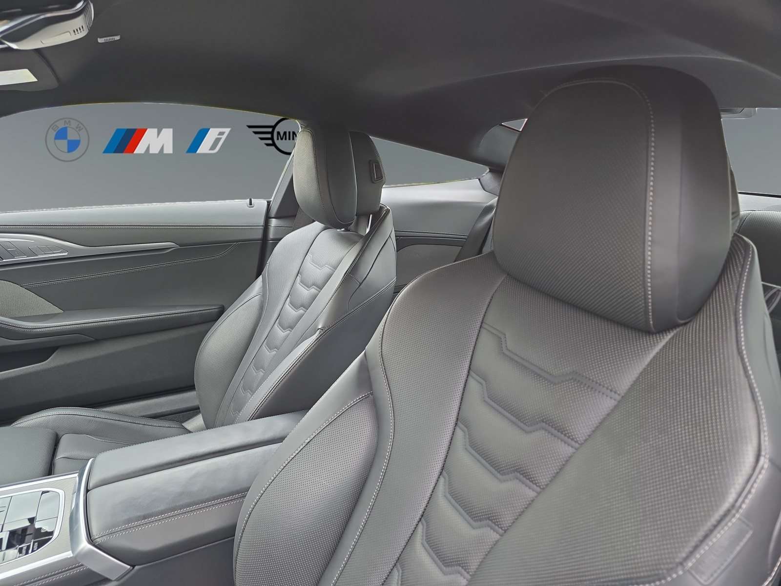 Fahrzeugbild eines BMW 8er-Reihe