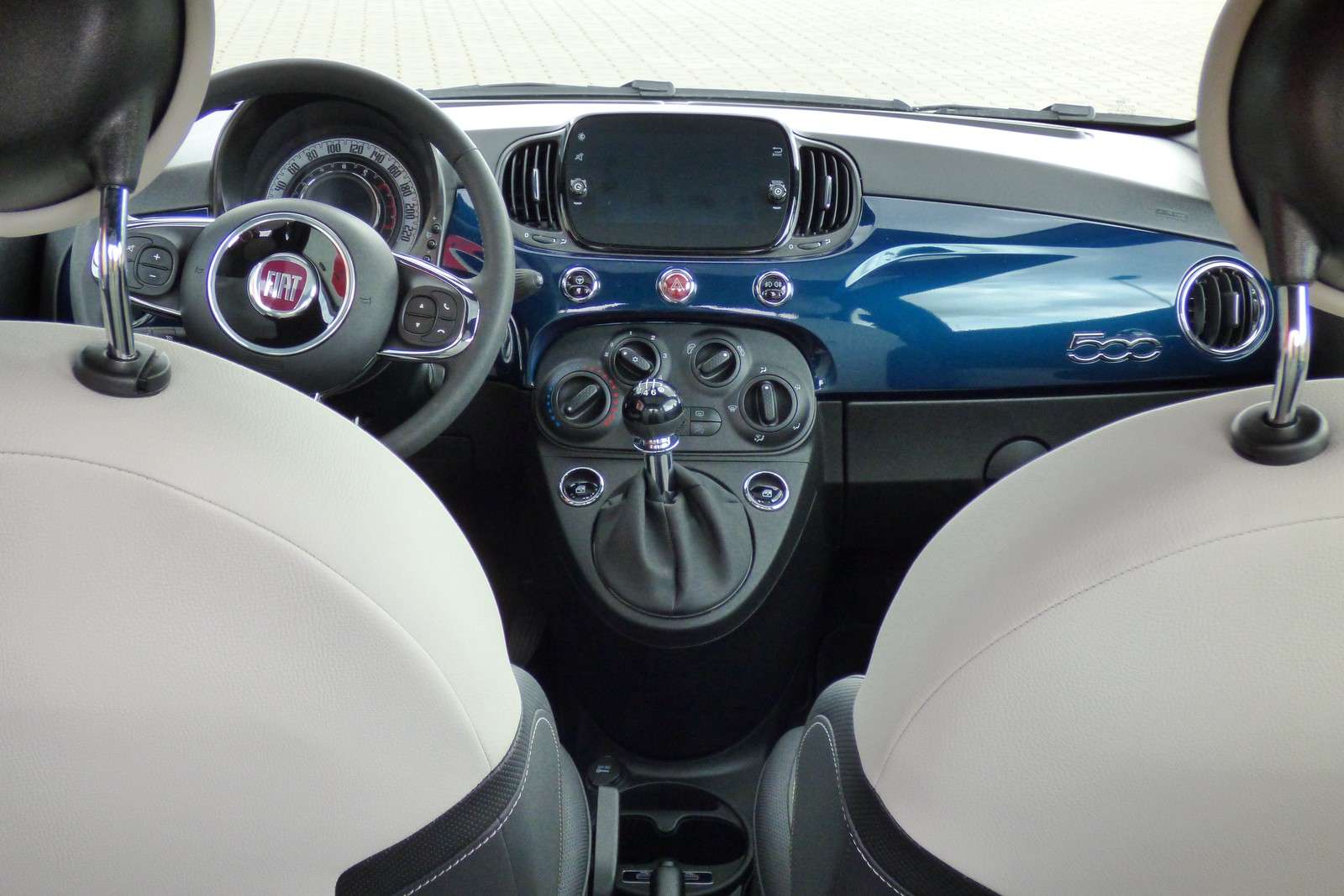 Fahrzeugbild eines Fiat 500