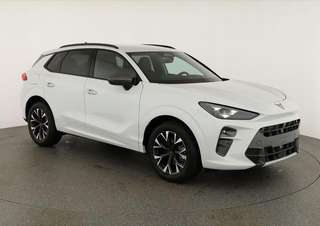 Schräge Frontansicht auf einen CUPRA Terramar , freigestellt