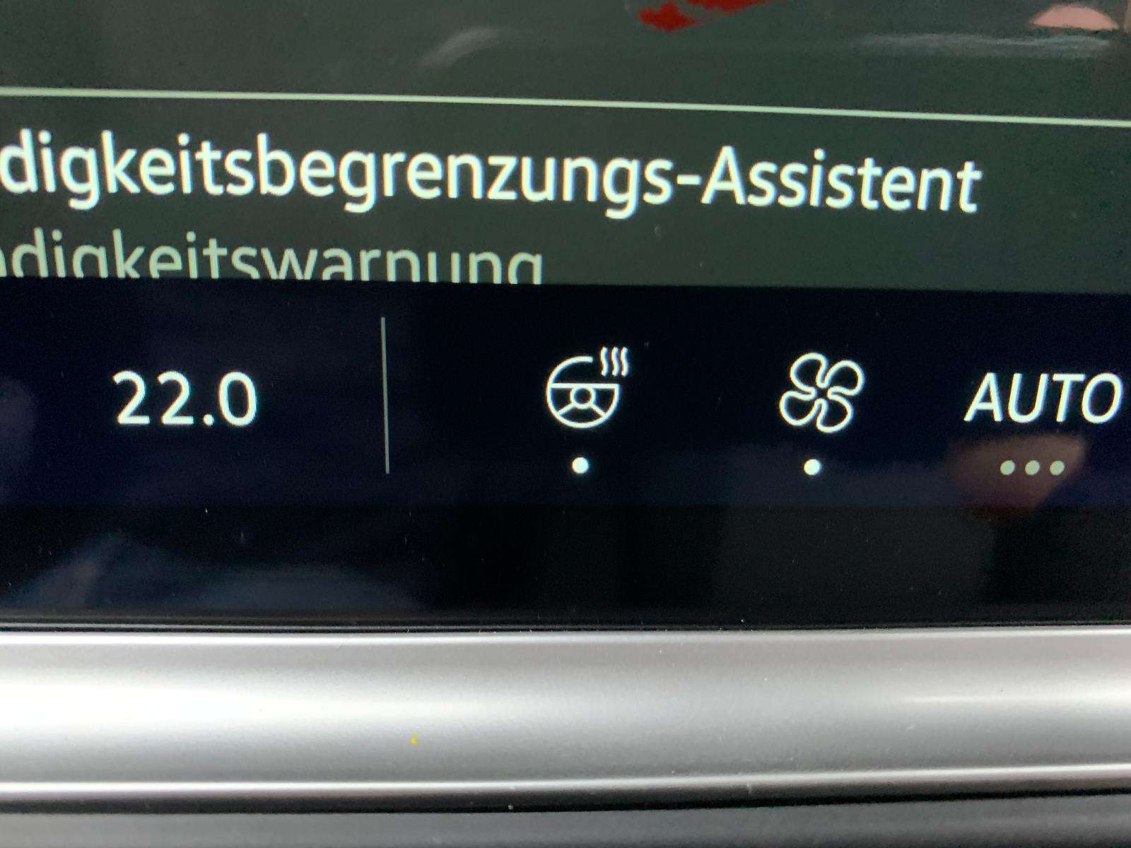 Fahrzeugbild eines Volkswagen Caravelle