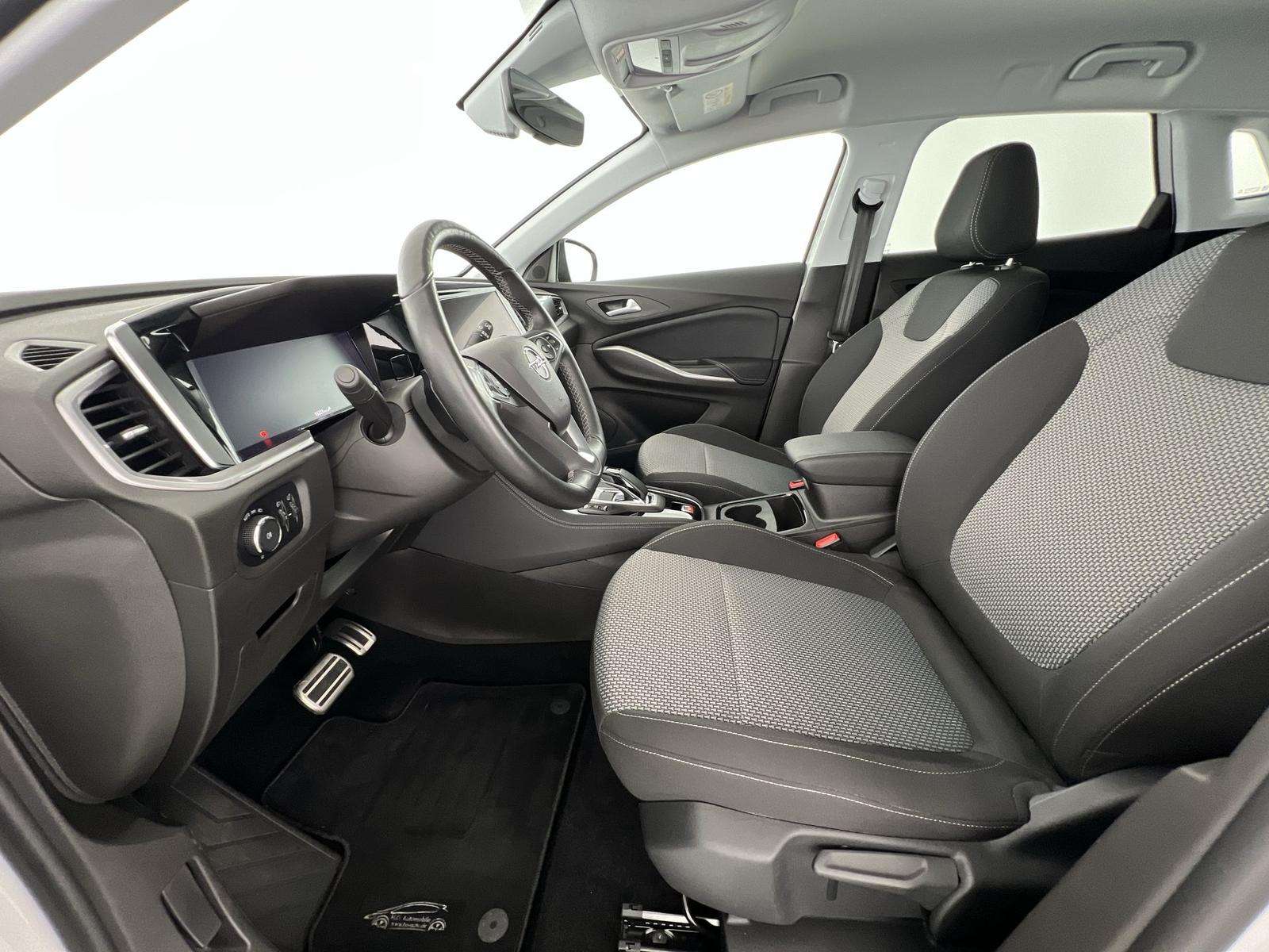 Fahrzeugbild eines Opel Grandland X