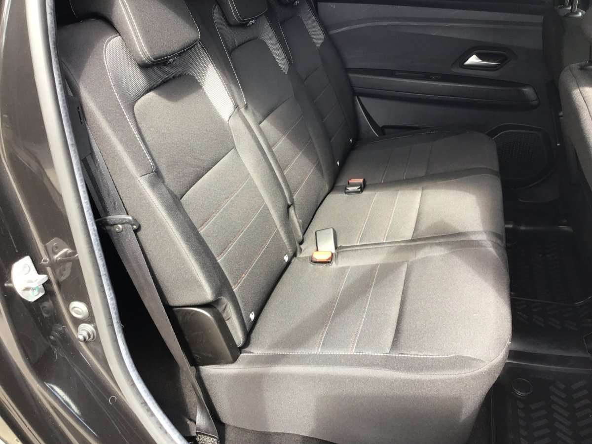 Fahrzeugbild eines Dacia Jogger