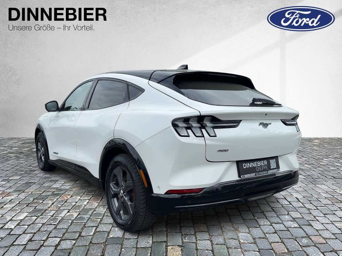 Fahrzeugbild eines Ford Mustang Mach-E