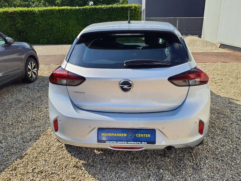 Fahrzeugbild eines Opel Corsa