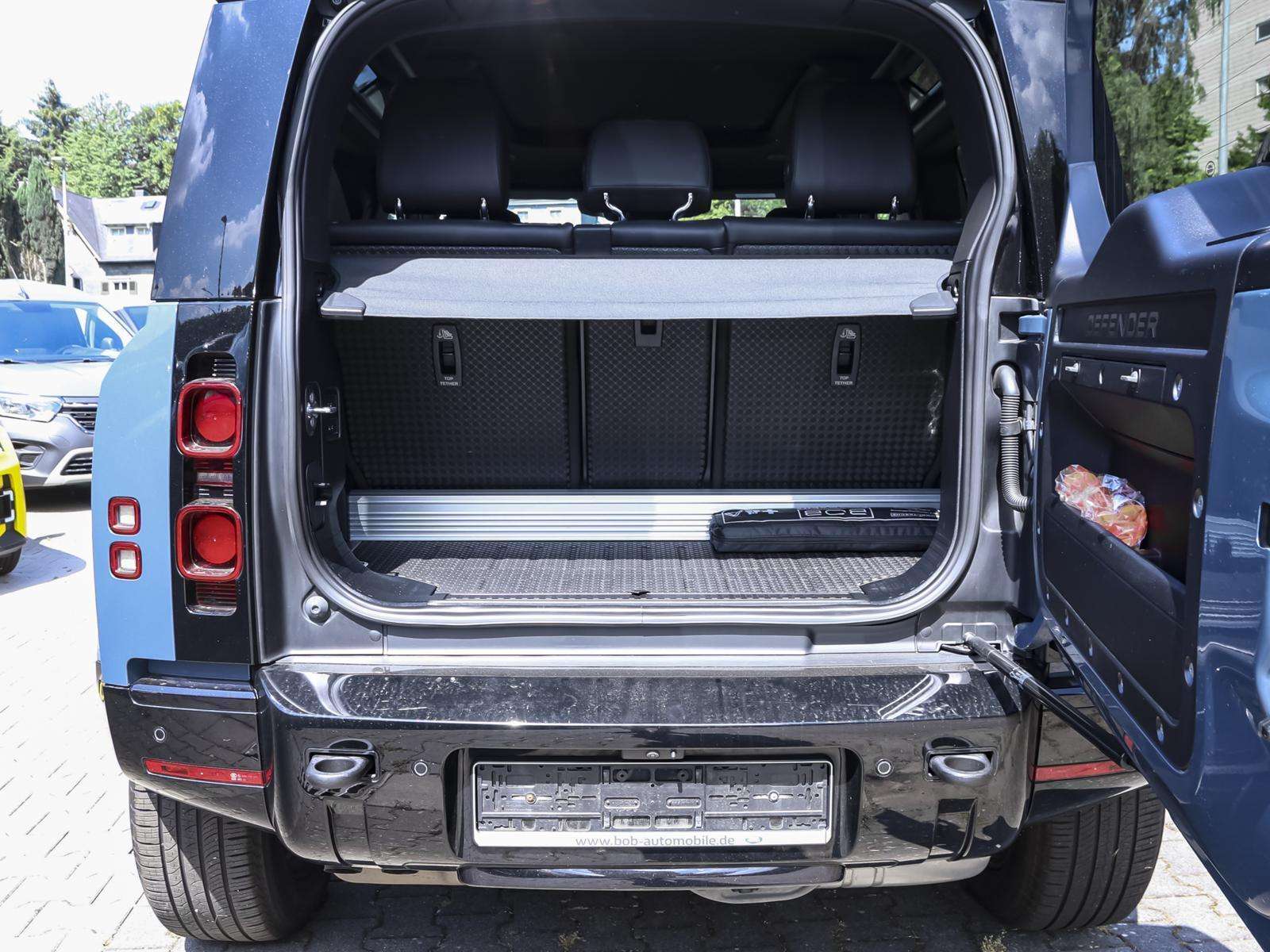 Fahrzeugbild eines Land Rover Defender