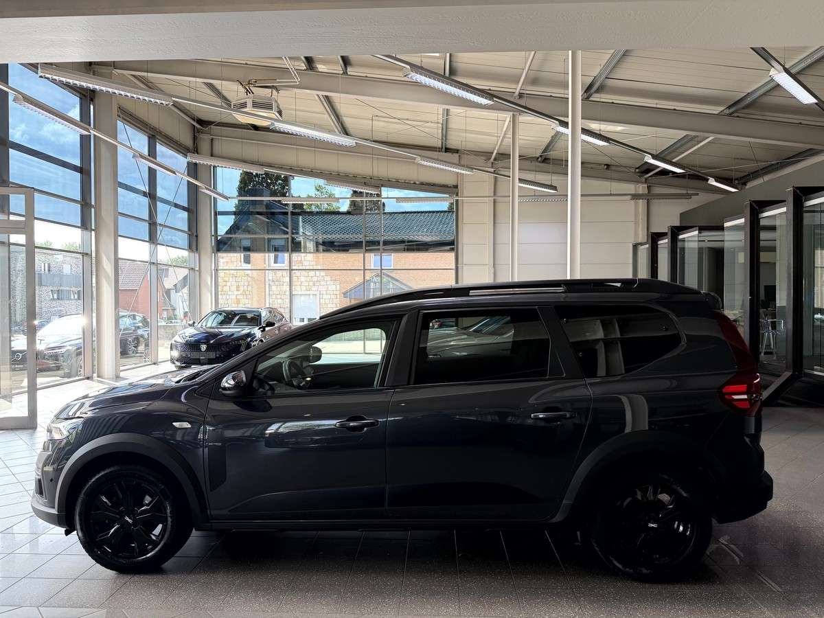 Fahrzeugbild eines Dacia Jogger