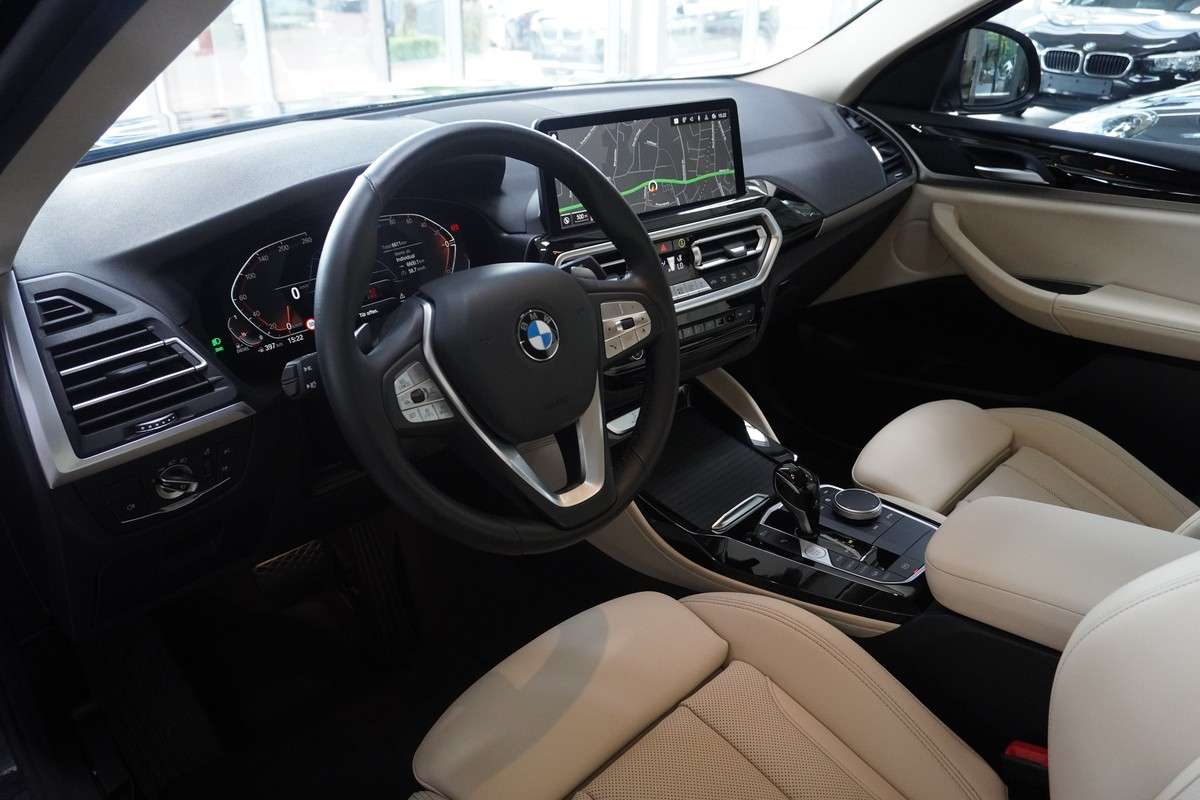 Fahrzeugbild eines BMW X4