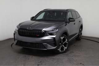 Schräge Frontansicht auf einen Skoda Kodiaq , freigestellt