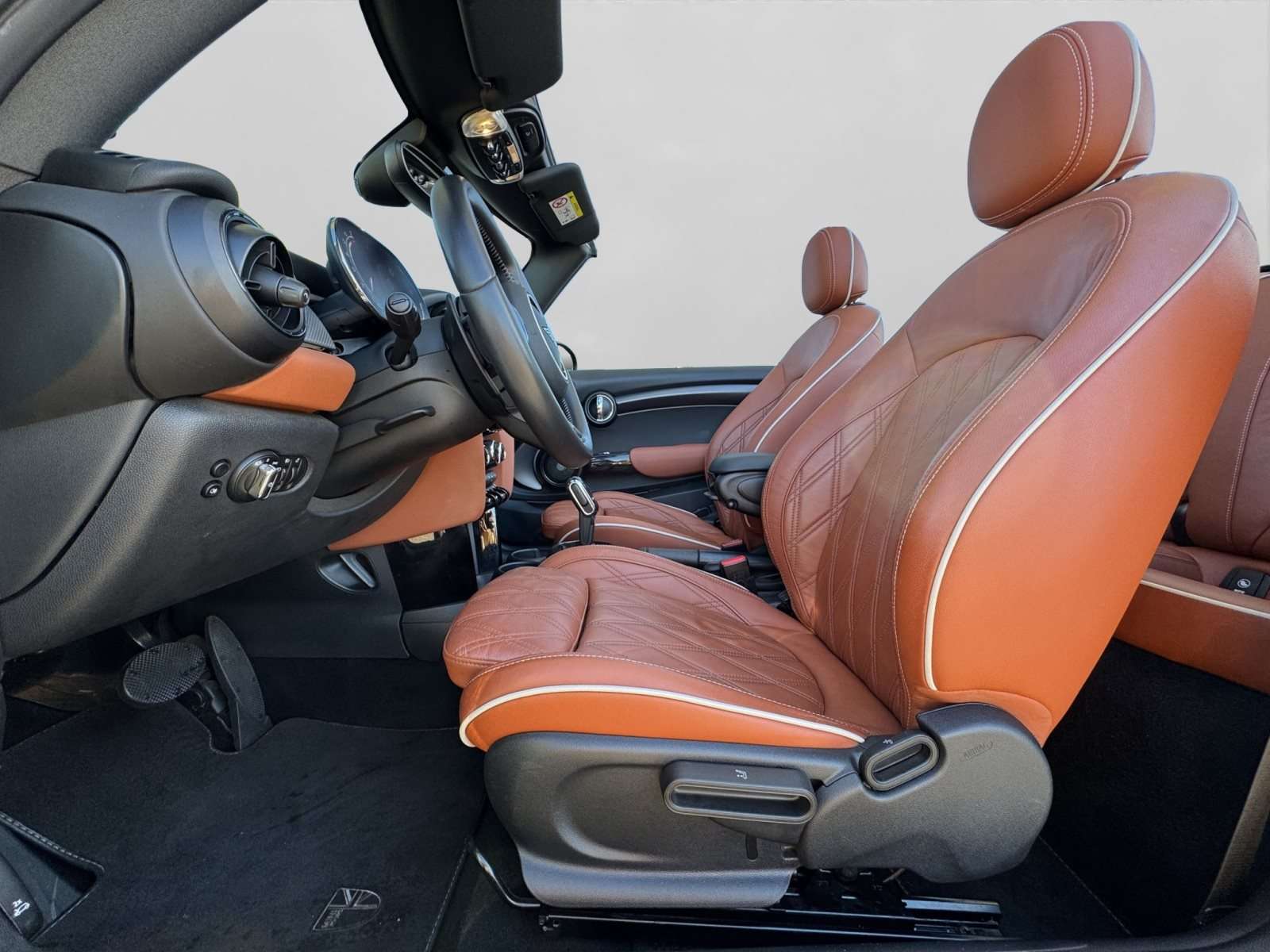 Fahrzeugbild eines MINI COOPER