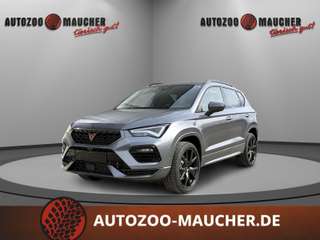 Schräge Frontansicht auf einen CUPRA Ateca , freigestellt