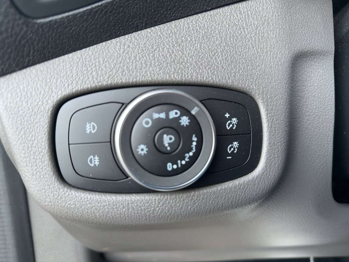 Fahrzeugbild eines Ford Transit Connect