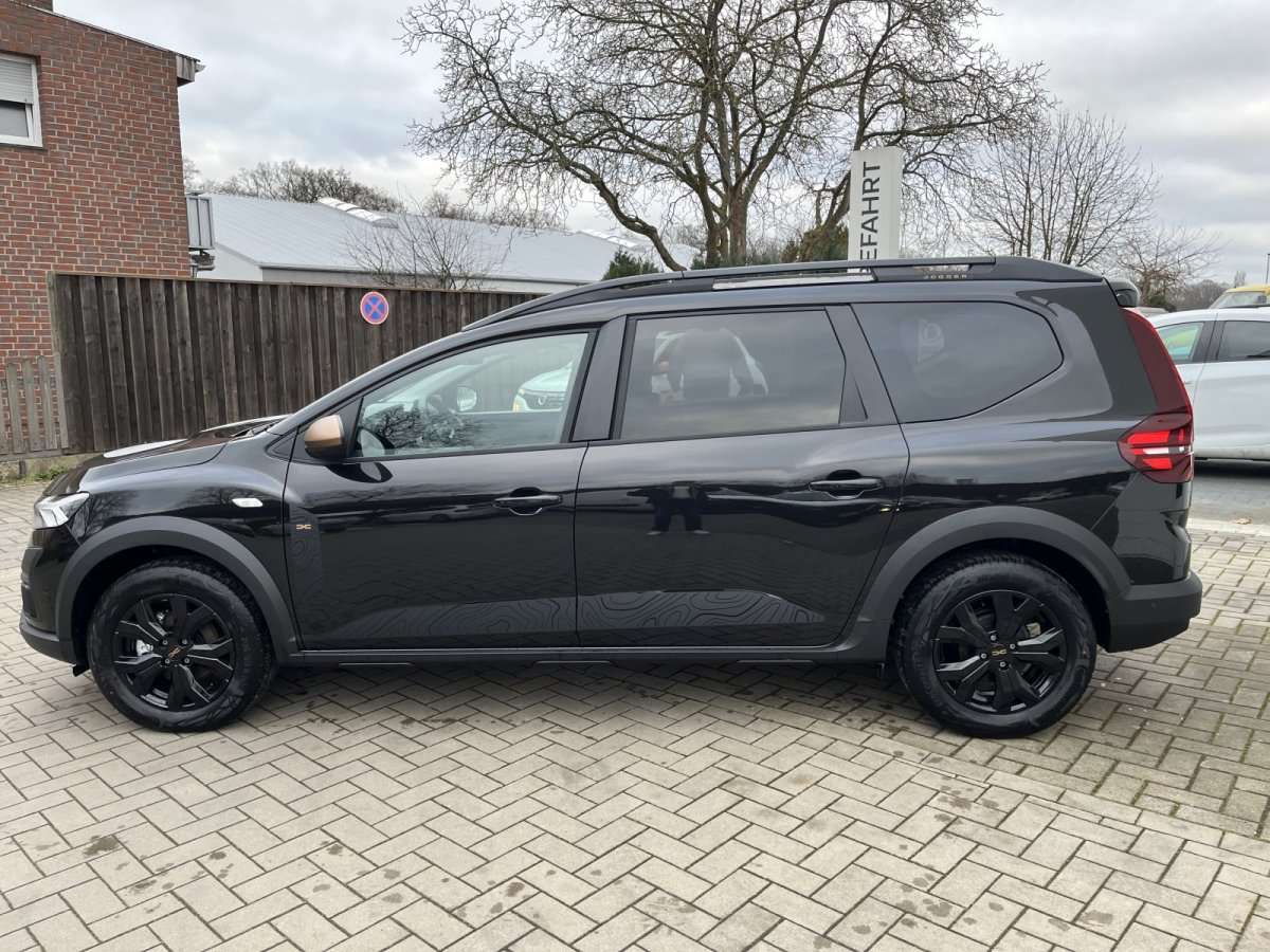Fahrzeugbild eines Dacia Jogger