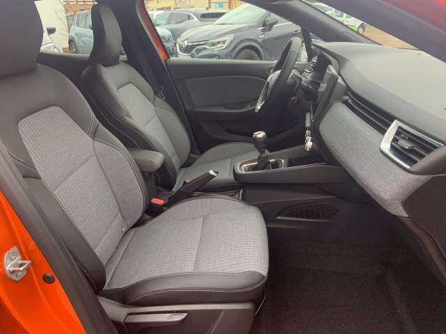 Fahrzeugbild eines Renault Clio